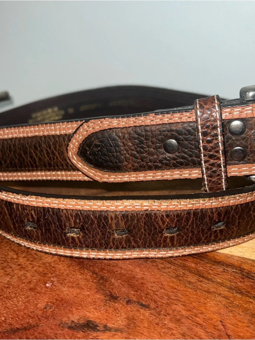 Ariat Distressed Brown Leather Belt Contrast Stitch Western 32